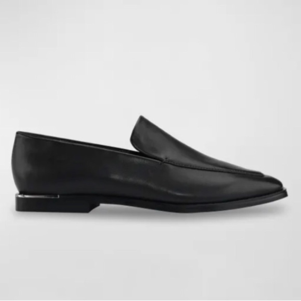 Marc Fisher Hemmy black leather flats loafers.